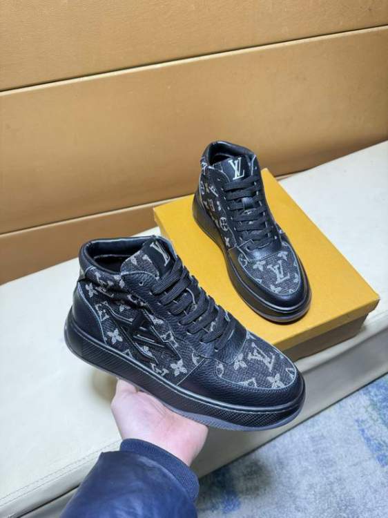 Picture of Louis Vuitton Shoes _SKULVsz38-44hnq012113379